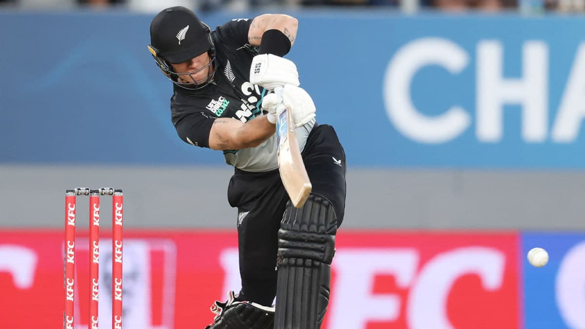 NZ vs PAK 4th T20I Live Scorecard: মাত্র ১৯ বলে ফিন অ্যালেনের হাফসেঞ্চুরি! কিউইদের তাবড় ব্যাটিংয়ে স্কোর ২২০/৬