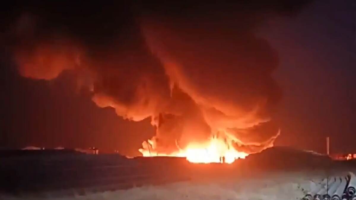 Mandsaur Fire: আগুনে জ্বলছে প্রধানমন্ত্রী জল জীবন মিশনের জন্য আনা একাধিক জিনিসপত্র, মান্দসৌরে ভয়াবহ অগ্নিকাণ্ডের জেরে মাথায় হাত প্রশাসনের