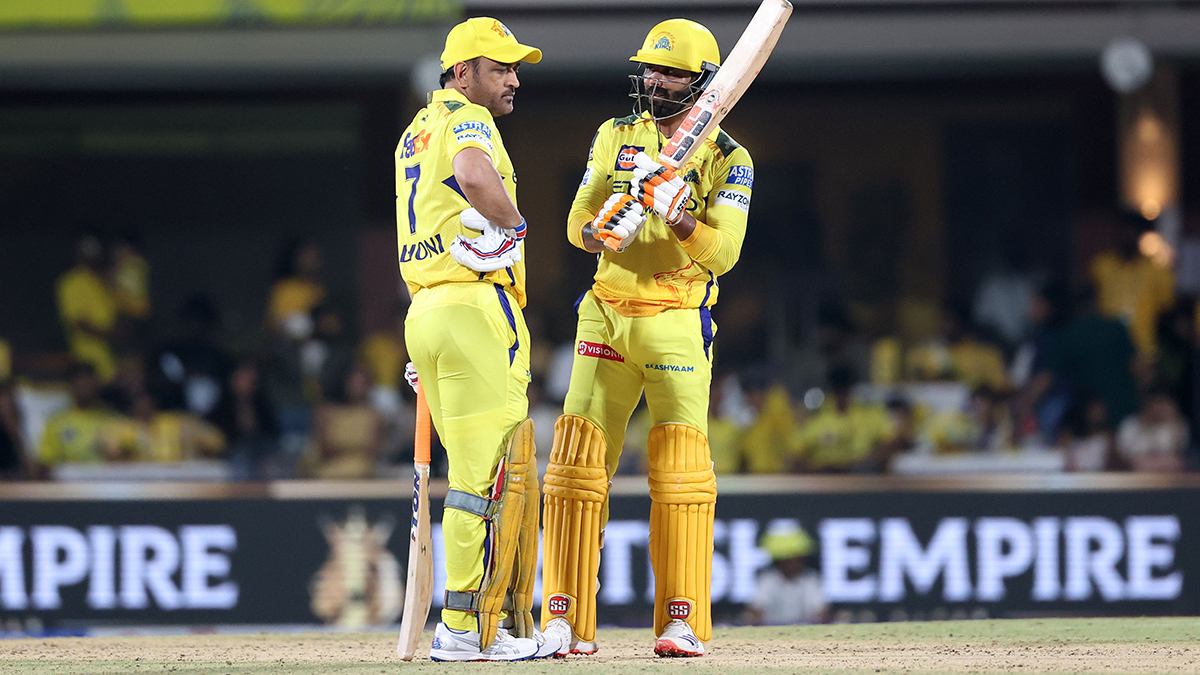 Sehwag on MS Dhoni: 'তাড়াতাড়ি এসেছেন', ৯ নম্বরে ব্যাট করা ধোনিকে নিয়ে মজা করলেন সেহবাগ, দেখুন ভাইরাল ভিডিও