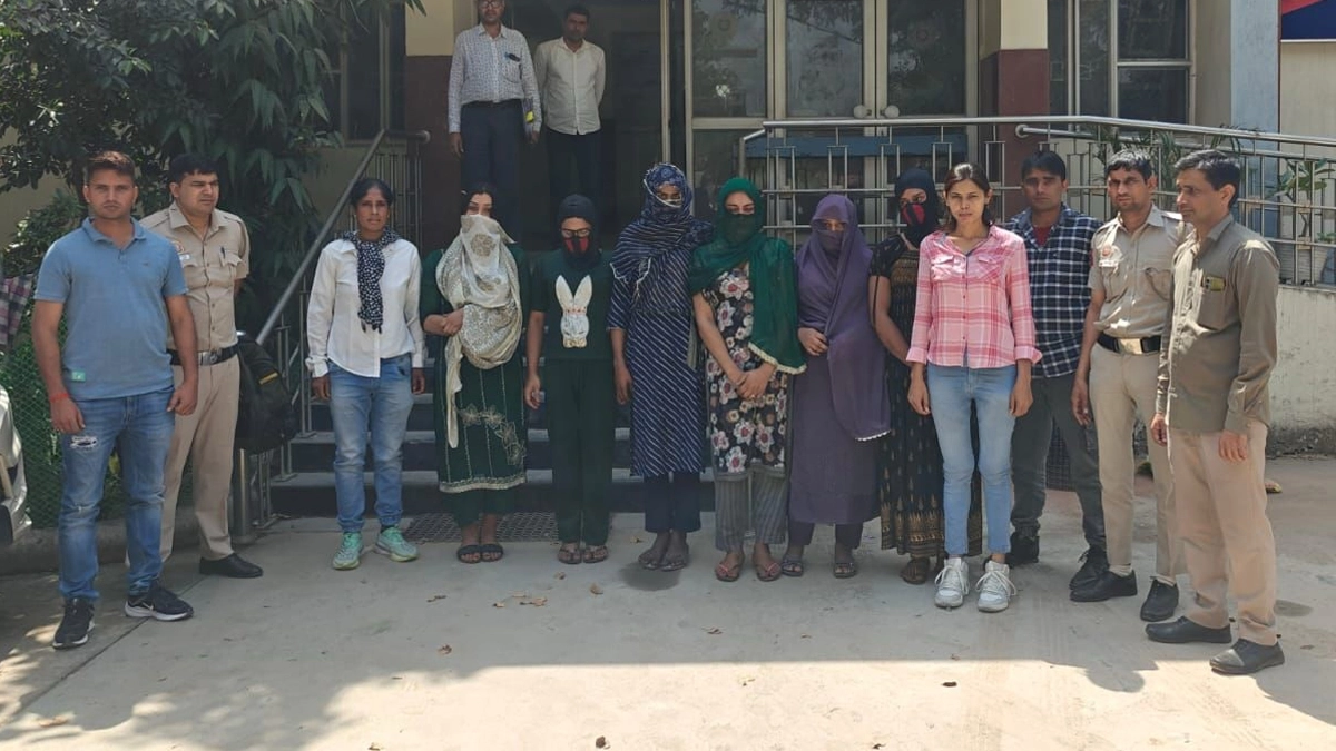Delhi: দিল্লি থেকে আটক ৬ বাংলাদেশি মহিলা, বাজেয়াপ্ত হওয়া ফোন থেকে উদ্ধার নিষিদ্ধ অ্যাপ