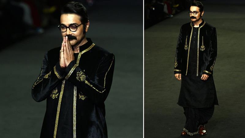 Prosenjit Chatterjee Ramp Walk at Lakme Fashion Week: নিকষ কালো বেশে বাঙালিবাবু প্রসেনজিৎ, ফ্যাশন মঞ্চে আগুন জ্বালালেন বুম্বাদা