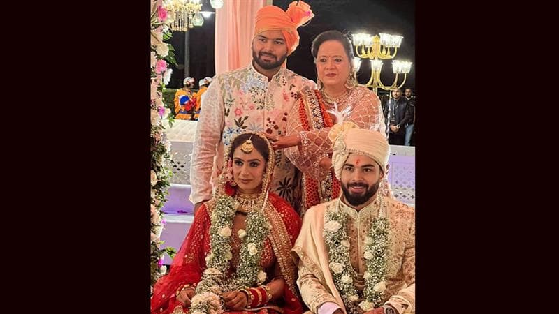 Rishabh Pant's Sister's Wedding: একি কাণ্ড! ঋষভ পন্থের জামাইবাবু যেন তাঁরই যমজ ভাই? দেখুন বিয়ের ছবি, ভিডিও