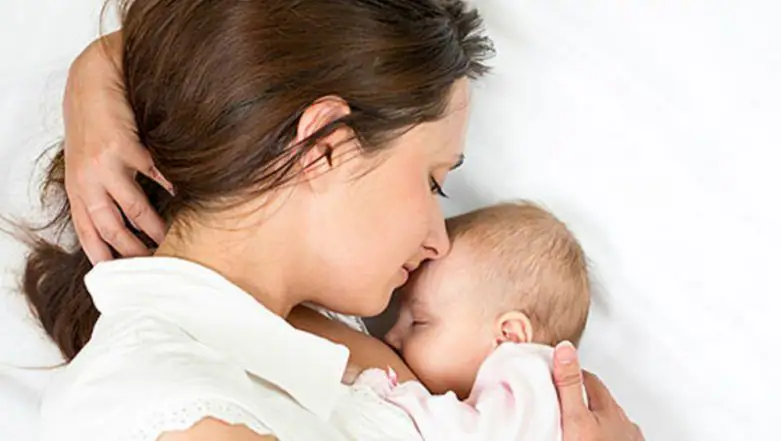 Benefits of Breast Feeding: শিশুদের জন্য বুকের দুধ খাওয়ানো প্রয়োজনীয়, জেনে নিন বুকের দুধ খাওয়ানোর উপকারিতা...
