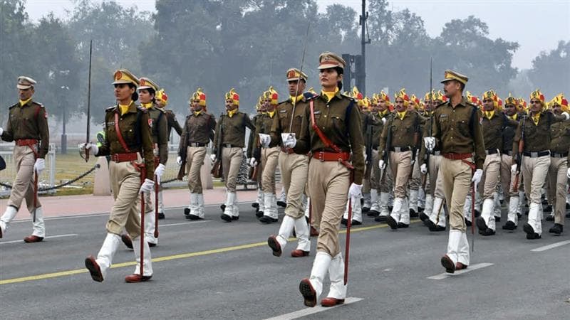 Female RPF Jawans: মহিলা আরপিএফ জওয়ানদের হাতে বিশেষ 'অস্ত্র' তুলে দিল রেল