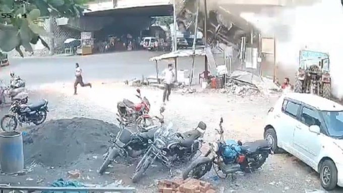 Palghar Accident: মহারাষ্ট্রে ভয়াবহ দুর্ঘটনা, সেতু ভেঙে পড়ে গেল কেরোসিন ভর্তি ট্যাঙ্কার