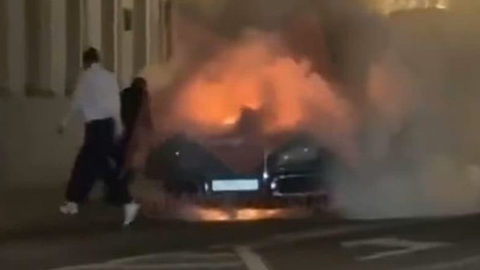Vladimir Putin's Car Explodes: পুতিনের গাড়িতে ভয়াবহ বিস্ফোরণ, পুড়ে ছাই বহুমূল্যের লিমুজিন