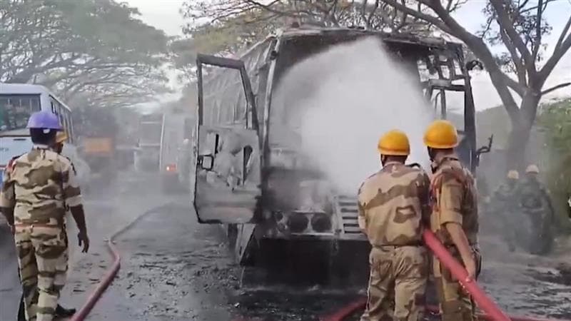 Tamil Nadu Fire: চলন্ত বাসে আগুন, আতঙ্কিত যাত্রীরা, দেখুন ভিডিয়ো