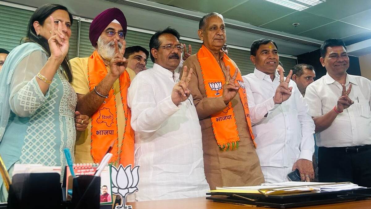 Delhi Mayor Elections: দিল্লির মেয়র ও ডেপুটি মেয়র নির্বাচনের জন্য মনোনয়ন জমা দিলেন বিজেপি প্রার্থী রাজা ইকবাল সিং এবং জয় ভগবান যাদব