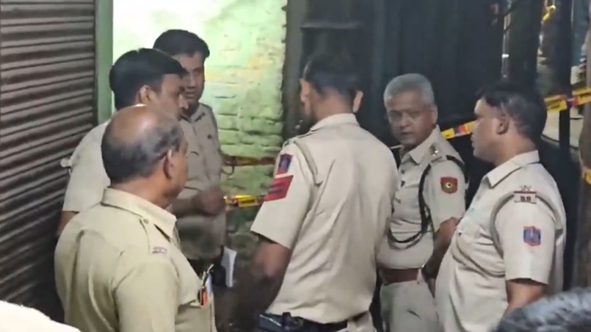 Delhi: সিলামপুরে ২০ বছর বয়সী যুবককে গুলি করে হত্যা, তদন্তে পুলিশ