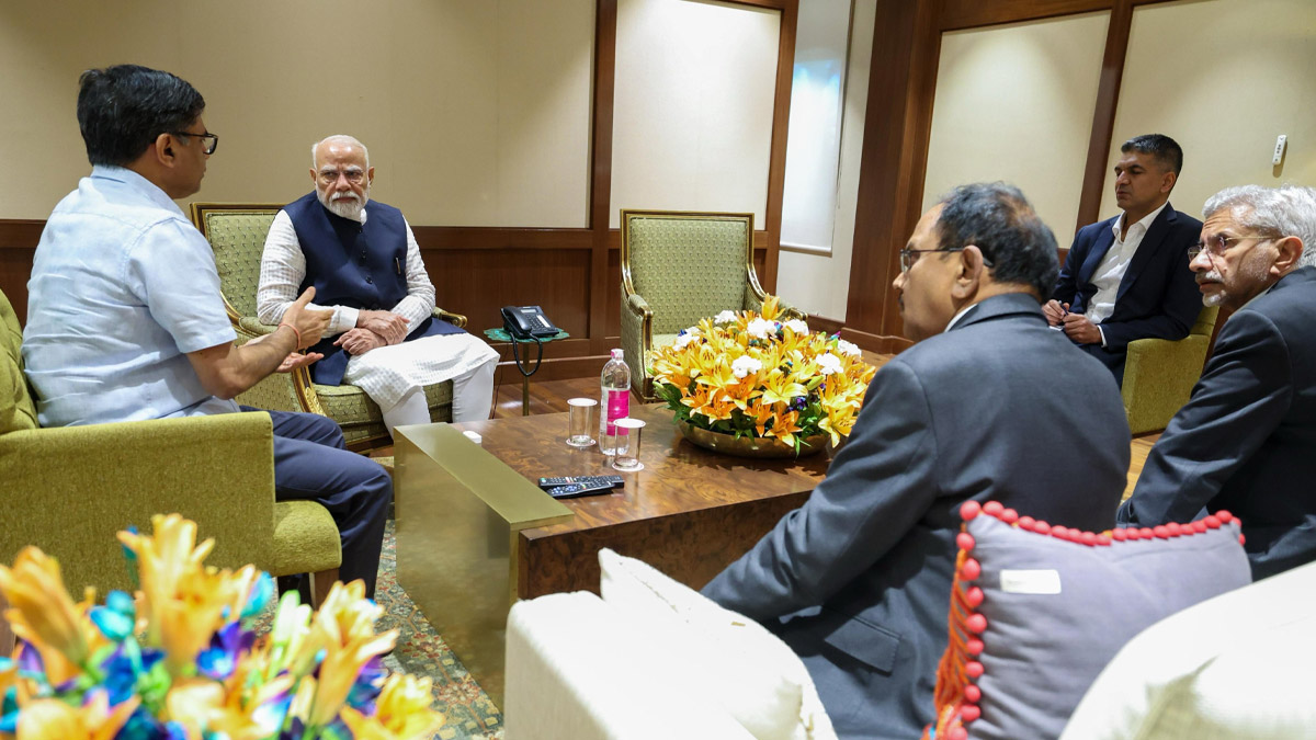 Ajit Doval Meets Narendra Modi: বুধে মক ড্রিল, ৪৮ ঘণ্টায় দ্বিতীয়বার বৈঠকে মোদী-ডোভাল, জবাব কি তবে সময়ের অপেক্ষা?