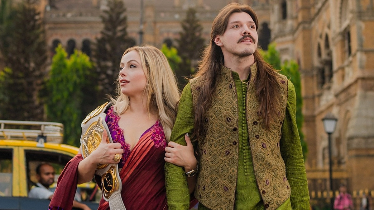 WWE: শাড়িতে লিভ মর্গান, কুর্তা পরে ডমিনিক মিস্টেরিও ঘুরছেন মুম্বইয়ের রাস্তায়, ভাইরাল ডব্লুউডব্লুইয়ের সুপারস্টারদের ছবি