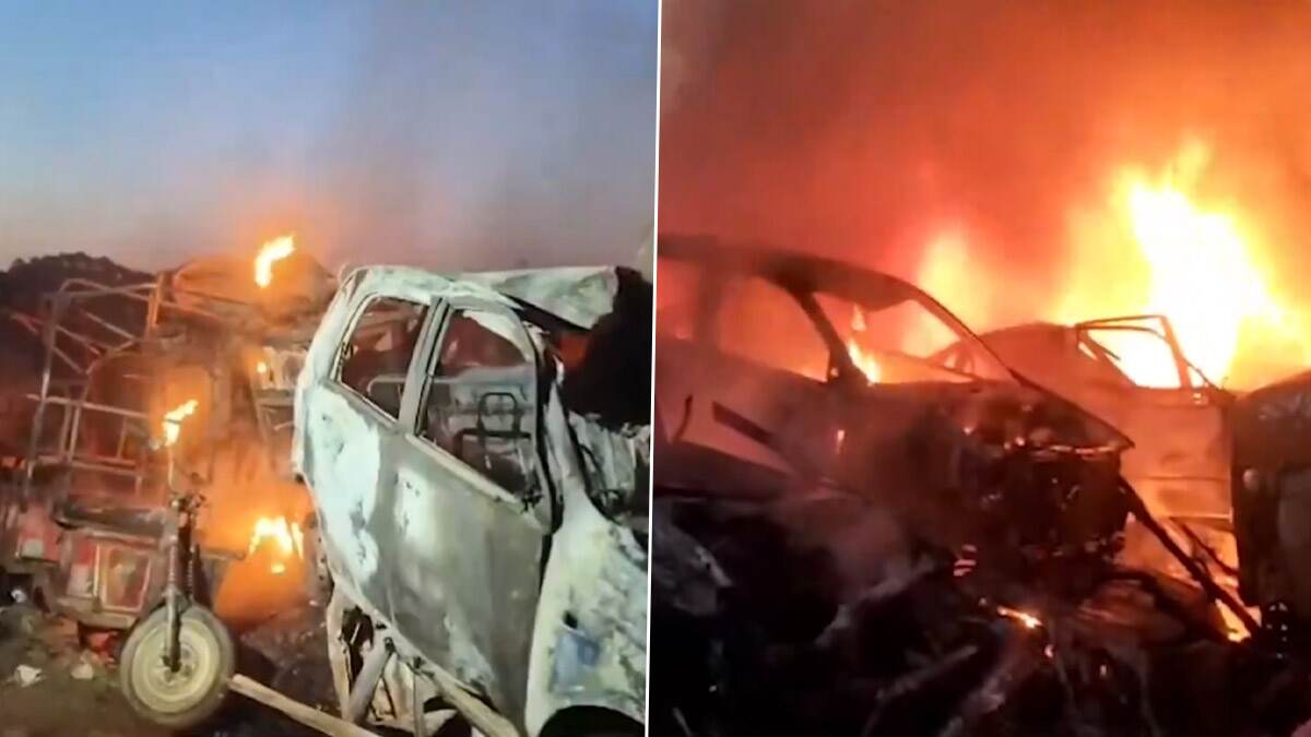 Fire Incident: বিদ্যুতের তার পড়ে এবার গোটা থানাতেই লাগল আগুন, পুড়ে ছাঁই গোটা এলাকা, দেখুন ভিডিয়ো