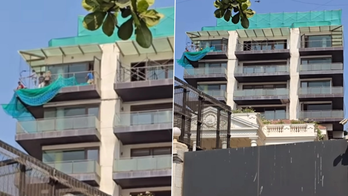 Mannat Under Construction: জোরকদমে চলছে মেরামতির কাজ, কবে মন্নতে ফিরবেন শাহরুখ ও তাঁর পরিবার?