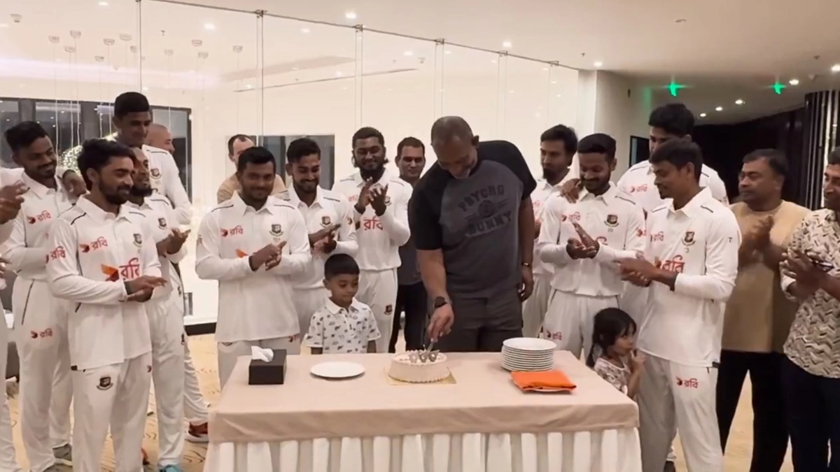 Phil Simmons, Bangladesh Cricket: টেস্ট সিরিজের আগে বাংলাদেশ ক্রিকেট দলের সঙ্গে জন্মদিন পালন হেড কোচ ফিল সিমন্সের