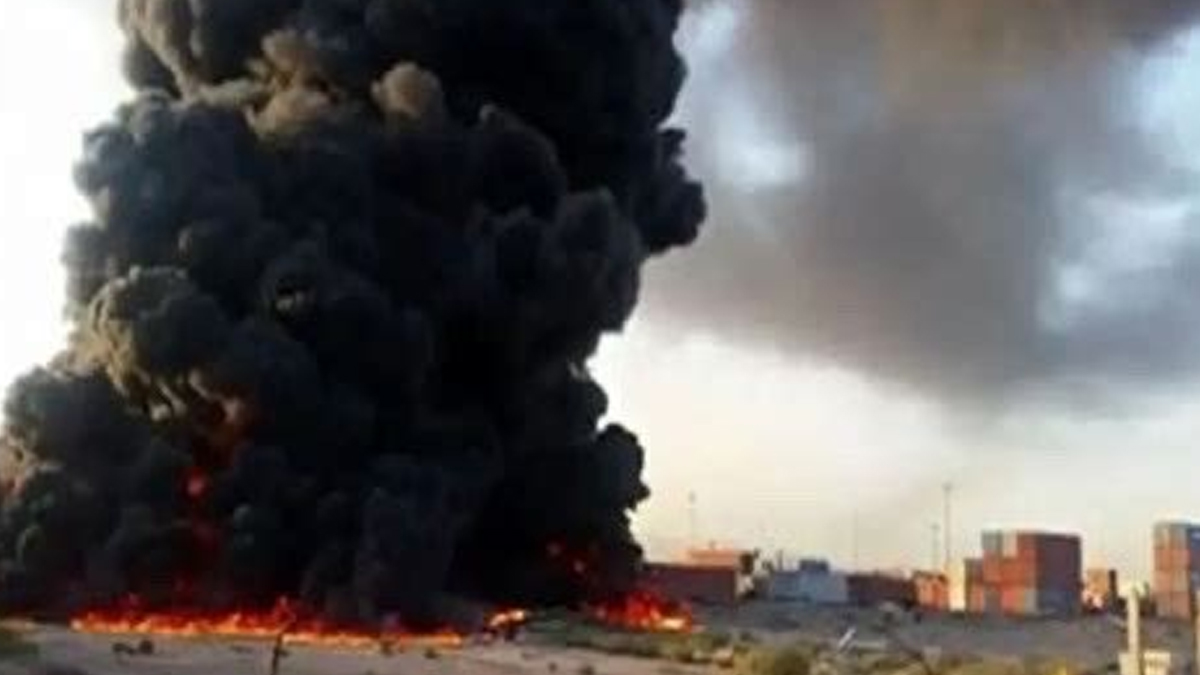 Iran Explosives Factory Blast: ইরানে বিস্ফোরক উৎপাদন সংস্থায় সাংঘাতিক বিস্ফোরণ, আগ্নেয়গিরির চেহারা নিয়েছে আস্ত কারখানা, মৃত ১ শ্রমিক