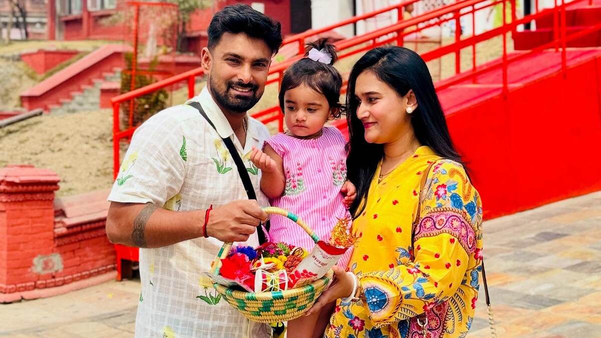 Litton Das: পিএসএলের আগে স্ত্রী কন্যার সঙ্গে পশুপতিনাথের দর্শনে লিটন দাস, দেখুন ছবি