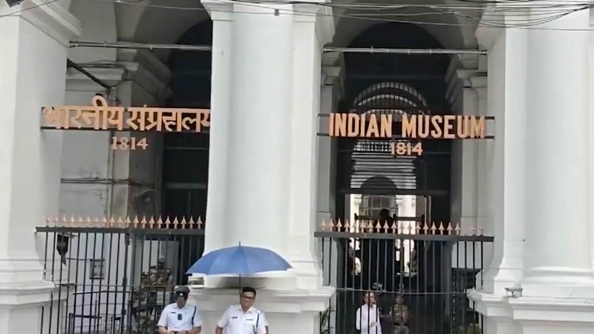Indian Museum: কলকাতার জাদুঘরে বোমা হামলার হুমকি, তদন্তে বম্ব স্কোয়াড