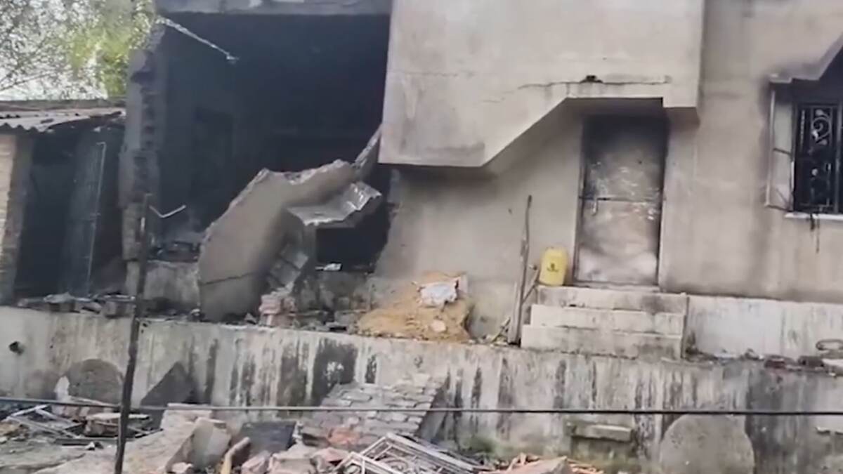 South 24 Pargana Explosion: রাজ্যে বিস্ফোরণে ৮ জনের মৃত্যু, শেষকৃত্য সম্পন্ন করল শোকাহত পরবিবার