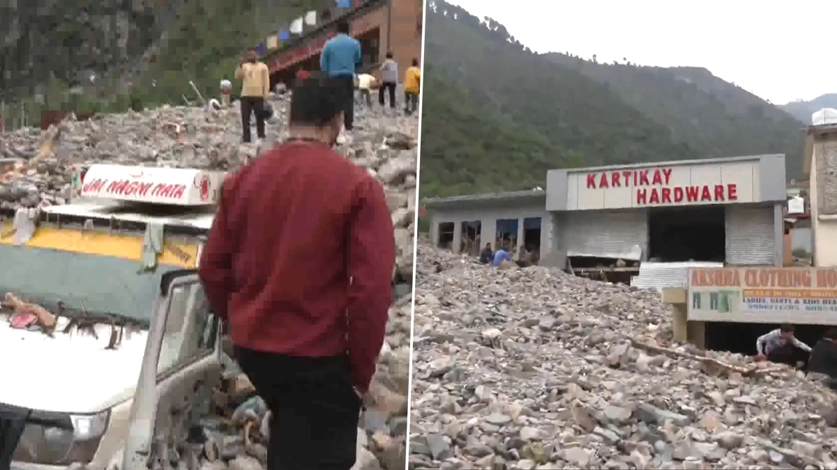 Landslide in Ramban: মেঘভাঙা বৃষ্টিতে ভেসে যাচ্ছে জম্মু কাশ্মীর, ভূমিধসে বিপর্যস্ত রামবান, বন্যার আশঙ্কা, দেখুন