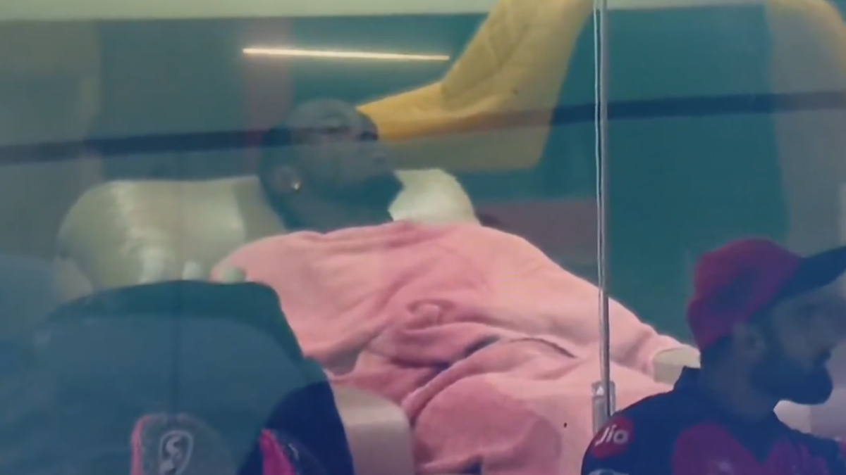 Jofra Archer Sleeping, Cricket Viral Video: ম্যাচের মাঝেই কম্বল চাপা দিয়ে ঘুমোচ্ছেন জোফরা আর্চার, সোশ্যাল মিডিয়ায় ভাইরাল সেই মুহূর্ত