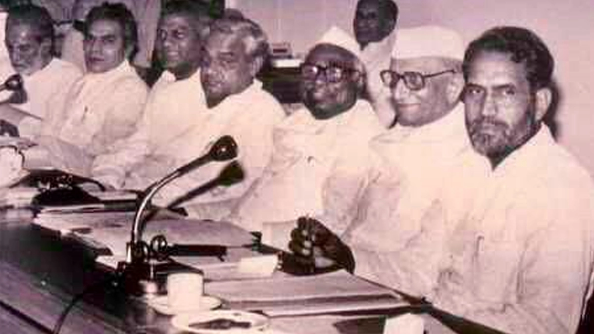 Birth Anniversary Of Former PM Chandrashekhar: প্রাক্তন প্রধানমন্ত্রী চন্দ্রশেখর-এর জন্মবার্ষিকীতে শ্রদ্ধা জানালেন প্রধানমন্ত্রী নরেন্দ্র মোদী