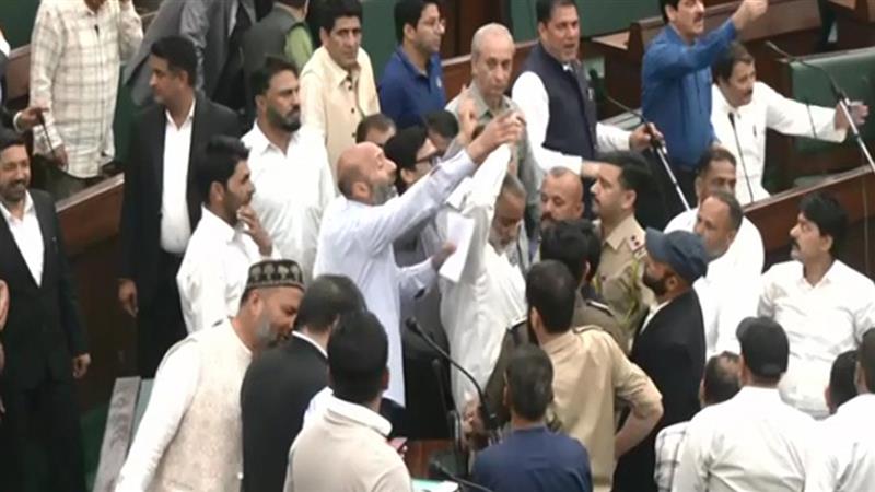 JK Assembly Chaos: জম্মু ও কাশ্মীর বিধানসভায় ওয়াকফ বিল নিয়ে ব্যপক হট্টগোল
