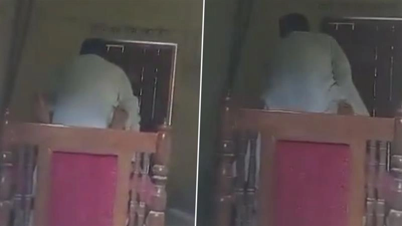 Uttar Pradesh: শিক্ষা প্রতিষ্ঠানের অন্দরে ছাত্রীকে ধর্ষণের চেষ্টা, জঘন্য ভিডিয়ো ফাঁস হতেই গ্রেফতার শিক্ষক