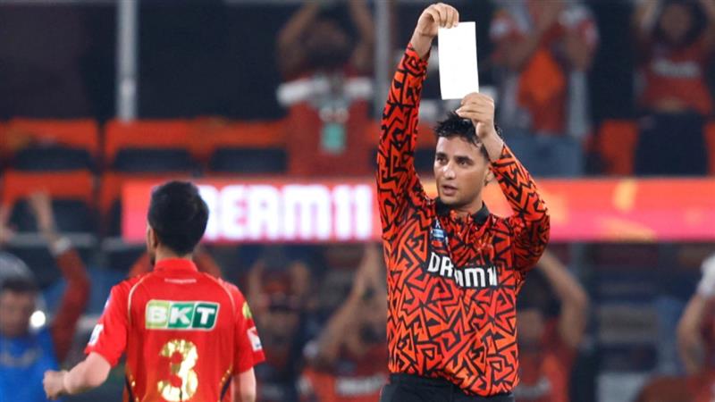 Abhishek Sharma SRH vs PBKS: ১৪১ রানের স্মরণীয় ইনিংস অভিষেক শর্মার, প্রীতির হাসি কেড়ে ২৪৫ রান তাড়া করে জিতল হায়দরাবাদ