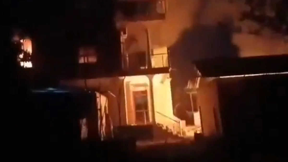 Waqf Law: ওয়াকফ আইনে সমর্থনের জের, মণিপুরে সংখ্যালঘু বিজেপি নেতার বাড়ি ভাঙচুর, আগুন জ্বালিয়ে দিল ক্ষুব্ধ জনতা