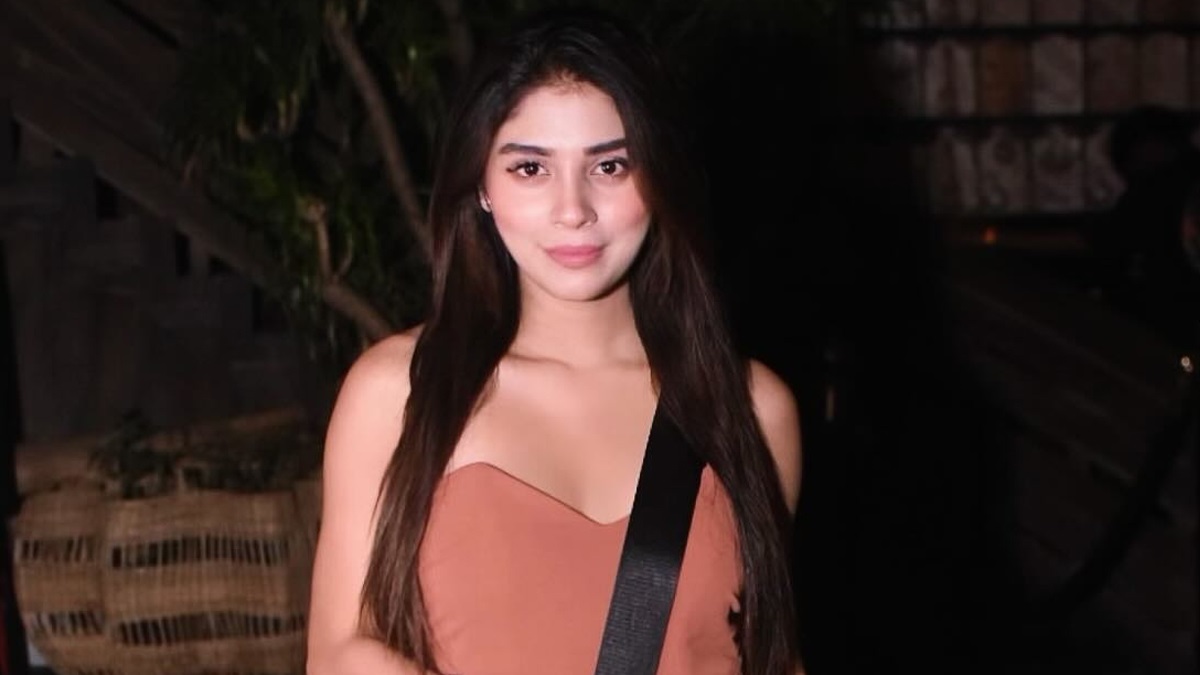 Adrija Addy Roy Video: টলিউড-কন্যা এখন মুম্বইবাসী, অভিনয়ে তুফান তুলে অদ্রিজা কাঁপালেন 'ডান্স ফ্লোর', দেখুন ভিডিয়ো