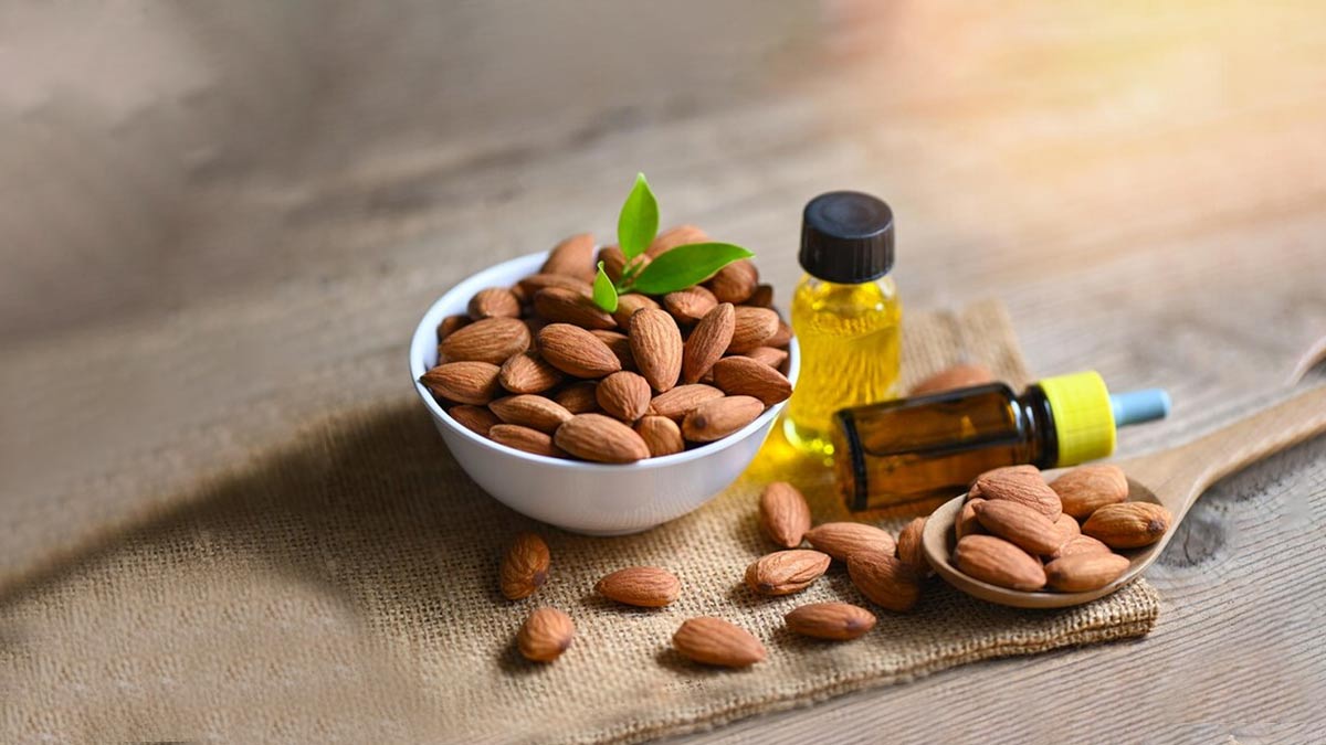 Home made badam oil: সহজ পদ্ধতিতে ঘরে বসেই বানিয়ে ফেলুন বাদাম তেল