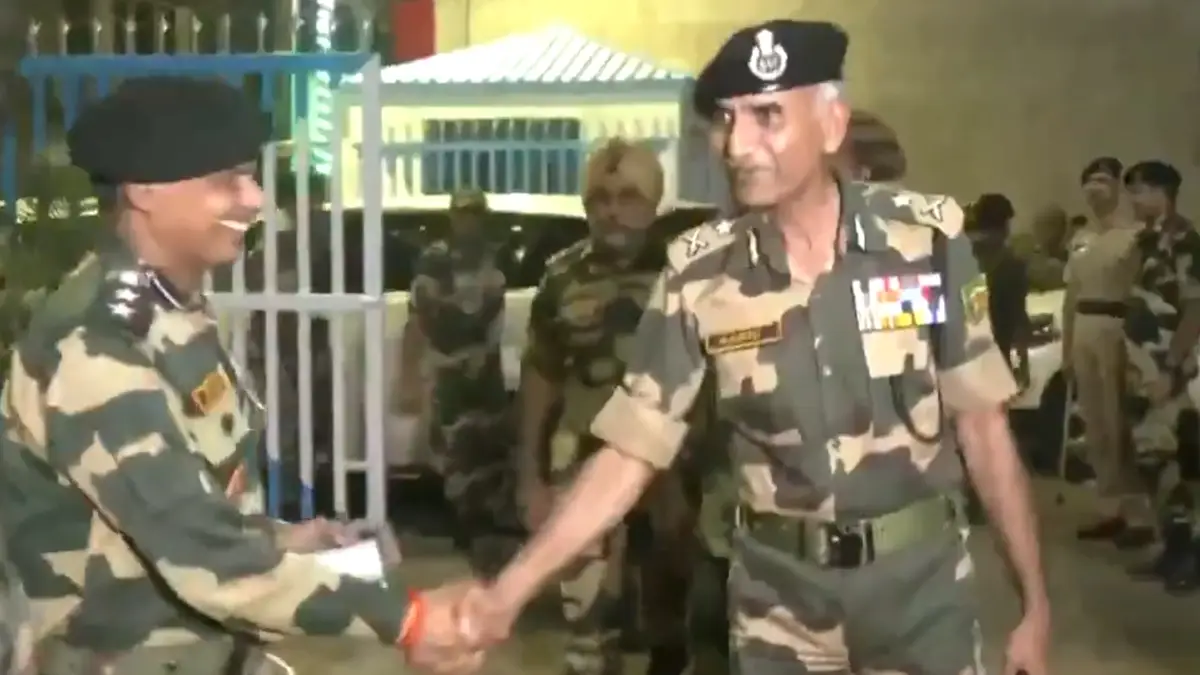 Murshidabad Violence: ওয়াকফ ইস্যুতে উত্তপ্ত মুর্শিদাবাদ, গভীর রাতে বিএসএফ কর্তার সঙ্গে বৈঠক ডিজিপির