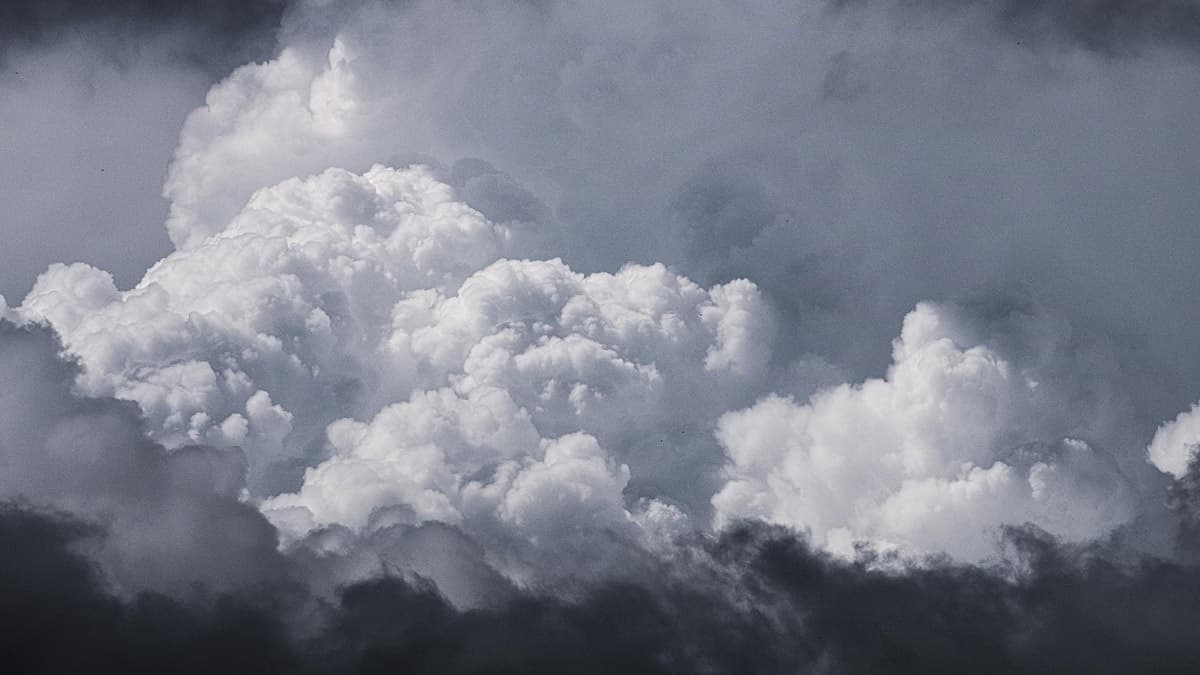 West Bengal Weather Update: কেমন থাকবে আজকের আবহাওয়া, বজ্রগর্ভ মেঘের সঞ্চারে রাজ্যের আকাশের মুখ ভার, ২৪ ঘণ্টায় নামছে বৃষ্টি, জানুন আপডেট