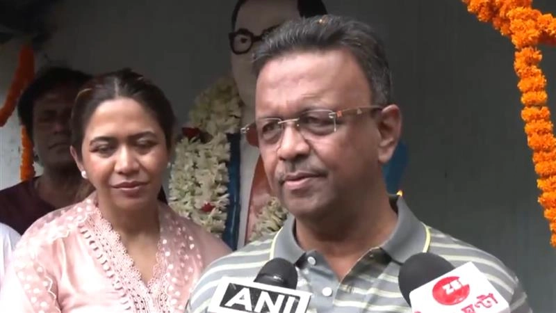 Murshidabad Violence: 'স্বাভাবিক ঘটনা' মুর্শিদাবাদ প্রসঙ্গে মন্তব্য মন্ত্রী ফিরহাদ হাকিমের