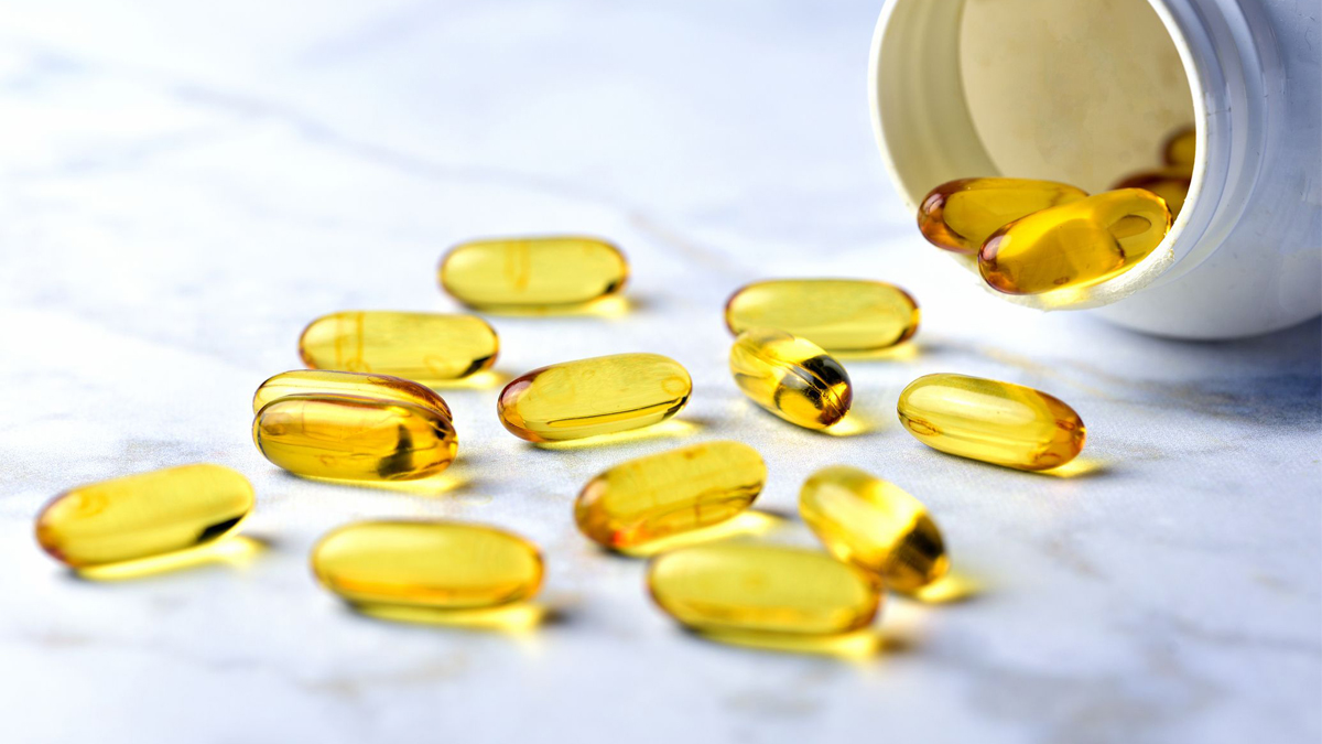 Fish oil benefits: সুস্থ হার্ট থেকে উজ্জ্বল ত্বক। মাছের তেলের উপকারিতা জানলে অবাক হবেন