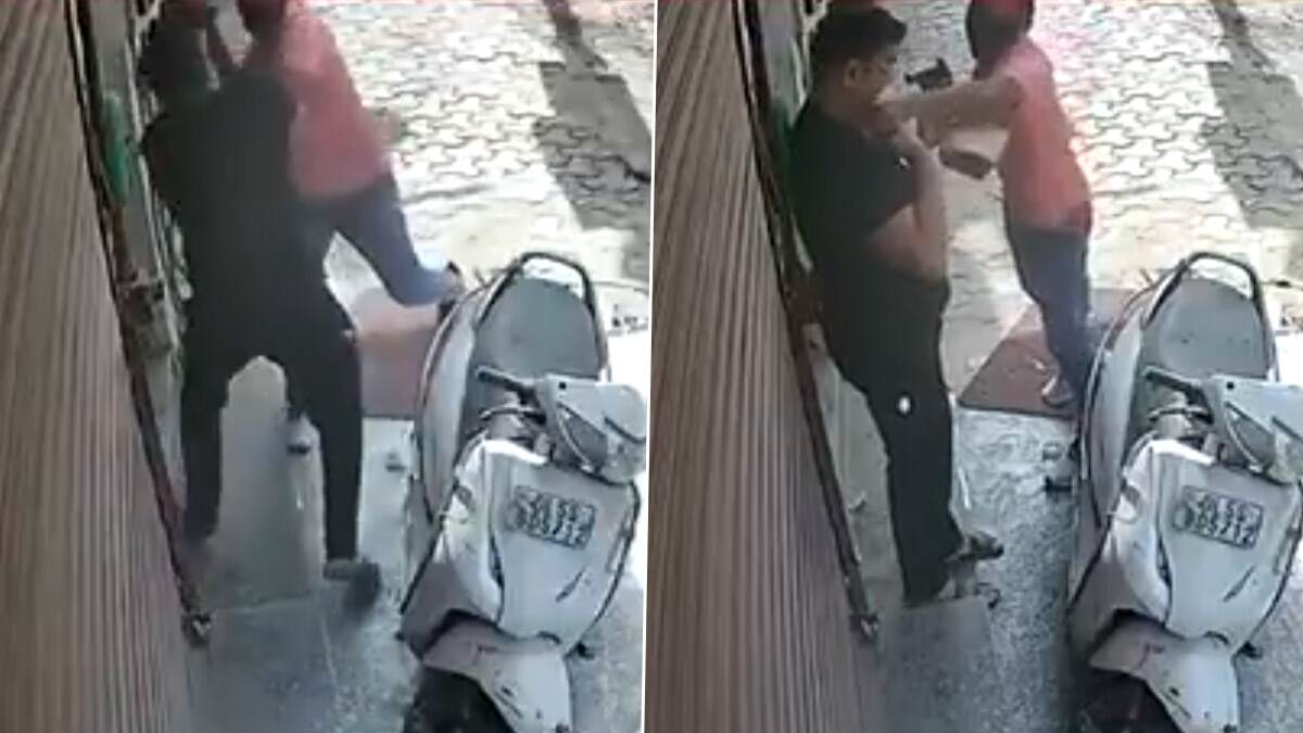 Noida Viral Video: দিবালোকে আততায়ীদের হানা, মাথায় বন্দুক ঠেকিয়ে গলার চেইন ও টাকাপয়সা নিয়ে পালাল দুই যুবক