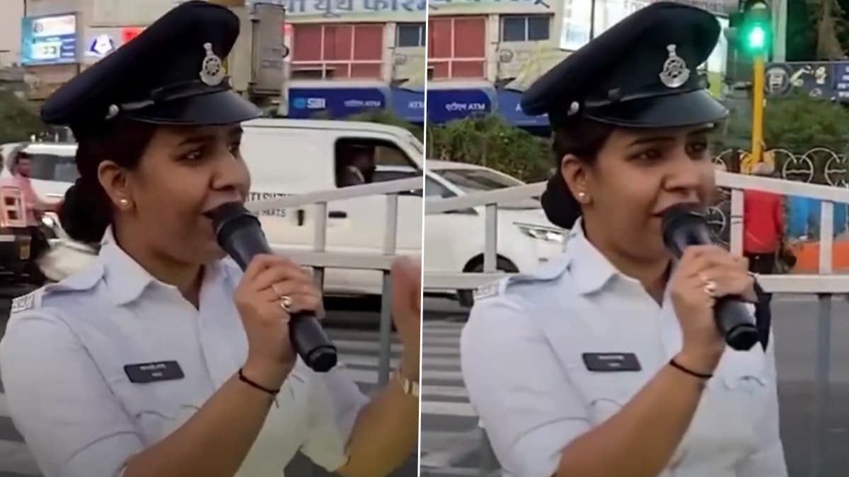Indore Traffic Police: গান গেয়ে রাস্তার যানজট সামলাচ্ছেন ট্রাফিক পুলিশ, ভাইরাল ভিডিয়ো