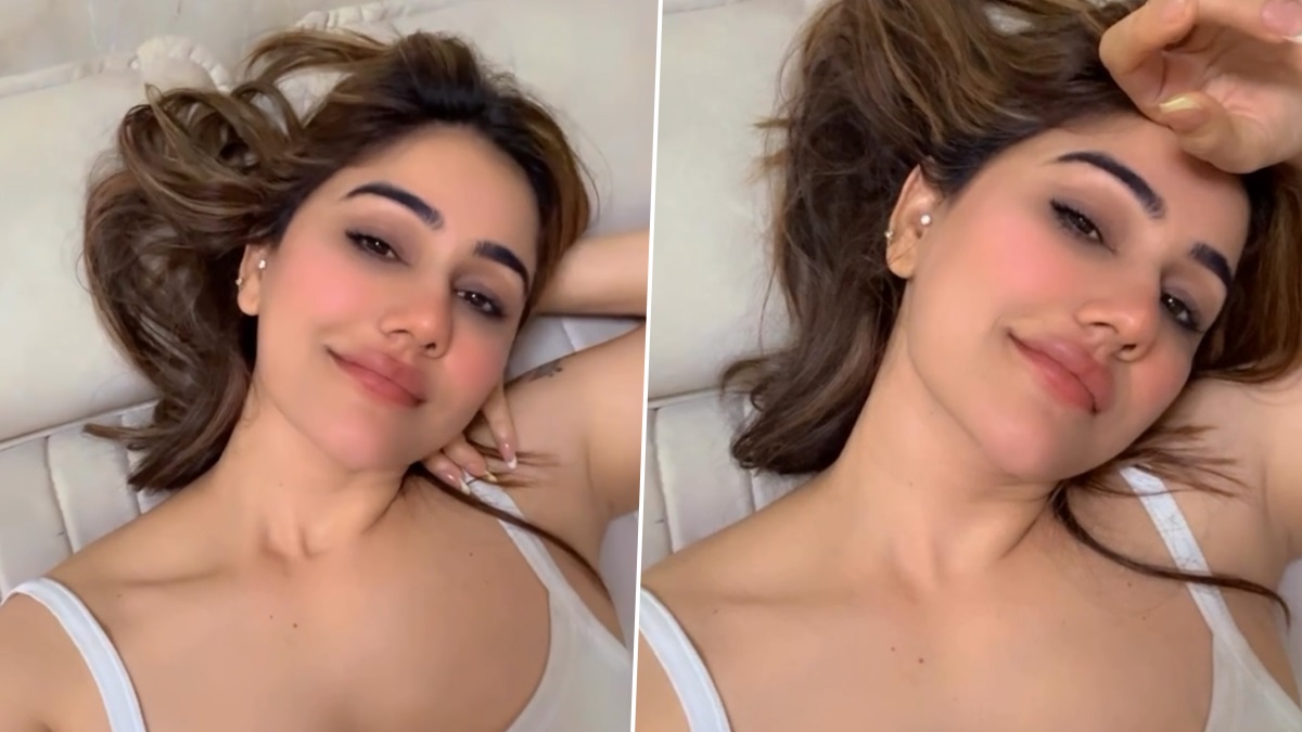 Hot Kangna Sharma's Video: অন্তর্বাসে কঙ্গনা, বিছানায় শুয়ে করলেন ইশারা, উষ্ণ ভিডিয়ো পোস্ট করতেই ভাইরাল