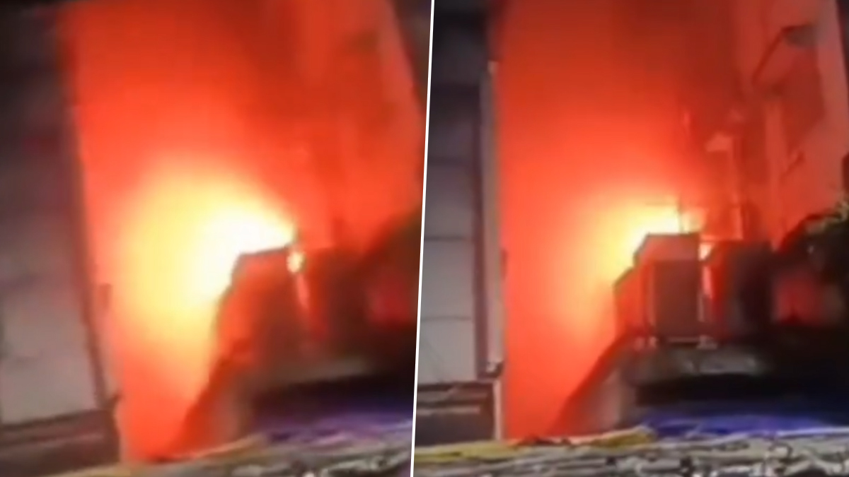 Fire At Kolkata Hotel: কলকাতার হোটেলে বিধ্বংসী আগুন, মৃতের সংখ্যা বেড়ে ১৫, জারি উদ্ধারকার্য