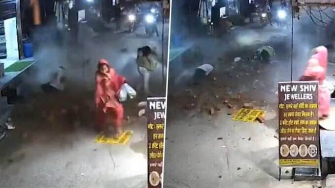 Delhi Wall Collapse: আচমকা ধসে পড়ল দেওয়াল, ধ্বংসস্তূপে চাপা পড়ে মৃত্যু ১ পথচারীর