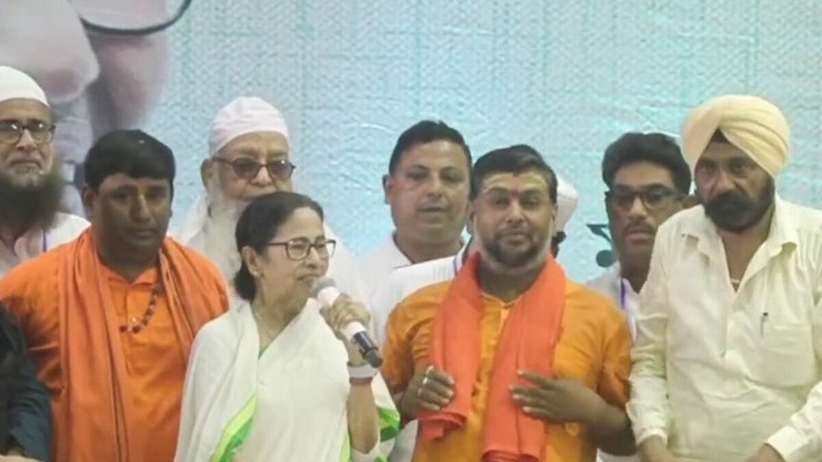 Mamata Banerjee On Murshidabad Violence: মুর্শিদাবাদে মৃতদের পরিবারকে ১০ লক্ষ টাকা করে সাহায্য, 'বিজেপির কথায় ভড়কাবেন না', শান্তির বার্তা দিয়ে জানালেন মুখ্যমন্ত্রী