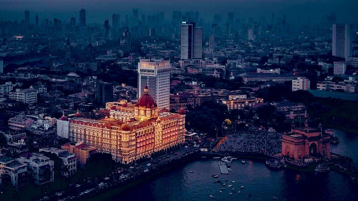 High Alert In Mumbai: মুম্বইতে হতে পারে জঙ্গি হামলা? জনবহুল জায়গার সঙ্গে নজরে ভিভিআইপিরা, সম্ভাব্য নাশকতা রোধে কড়া সতর্কতা শহর জুড়ে