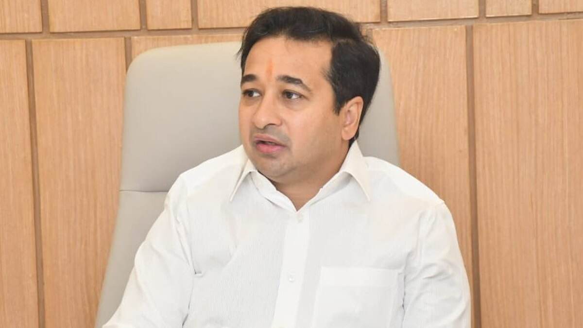 Nitesh Narayan Rane Drinks Cow Urine: রু আফজ়া নয়, 'স্বাস্থ্যের পক্ষে উপকারী' গোমূত্র পান করেন বিজেপির নীতেশ রানে, ভাইরাল ভিডিয়ো