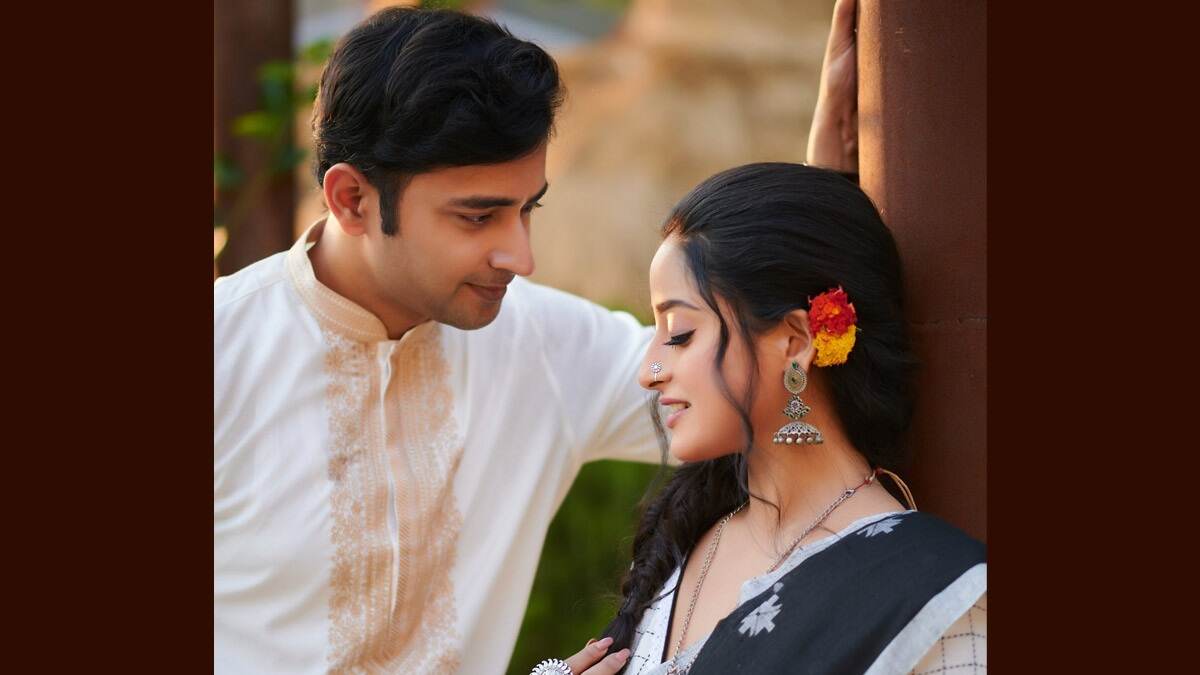 Subho Noboborsho: পয়লা বৈশাখে রাহুল-দেবাদ্রিতা একসঙ্গে, নববর্ষের সকালে একমুঠো ভাল লাগা ছড়ালেন টলিউডের জনপ্রিয় জুটি