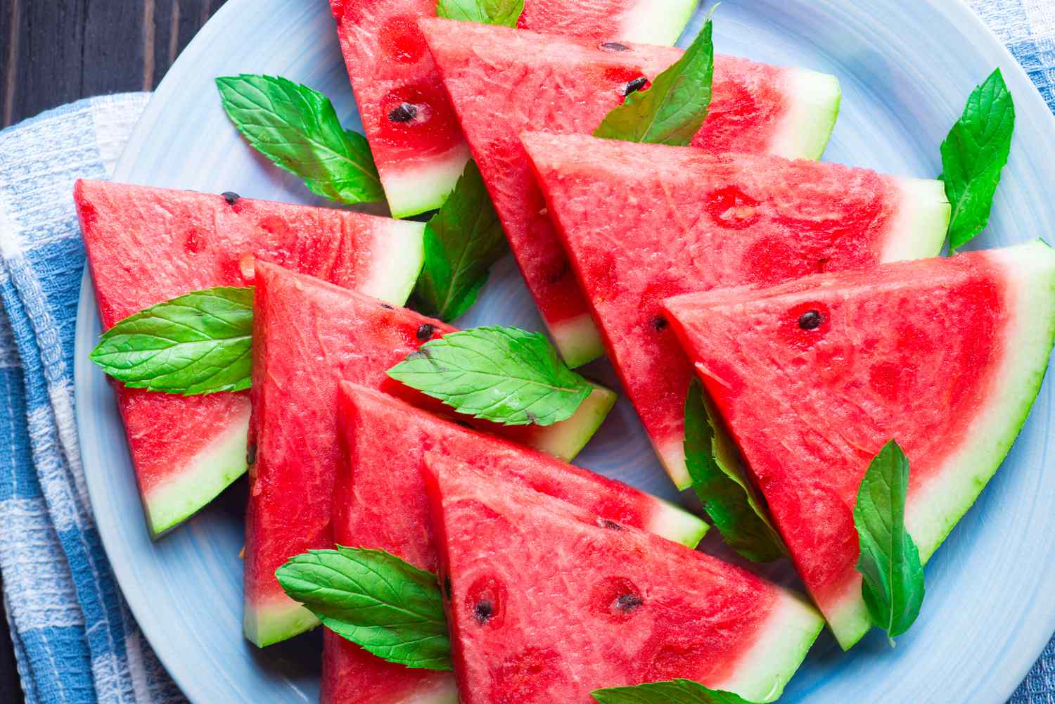 Watermelon: লাল রঙ দেখে তরমুজ খাচ্ছেন? সাবধান! কিভাবে চিনবেন কেমিক্যাল মেশানো তরমুজ? দেখুন বিস্তারিত।