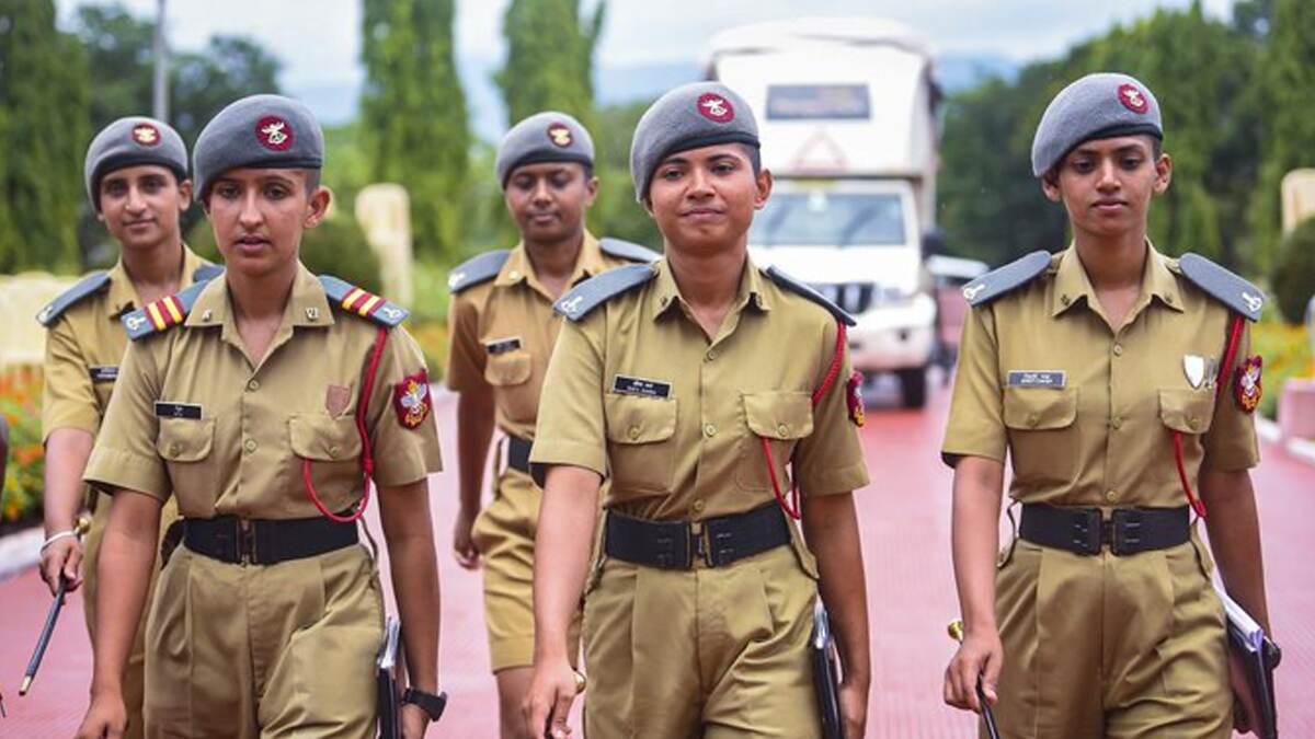 Women in Armed Forces: প্রথমবার জাতীয় প্রতিরক্ষা একাডেমি থেকে ১৭ জন মহিলা ক্যাডেট স্নাতক