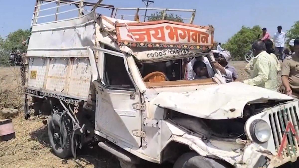 Beed Car Accident: টায়ার ফেটে উল্টে গেল পিকআপ ভ্যান, মহারাষ্ট্রে পথ দুর্ঘটনায় মৃত্যু ৪ মহিলা শ্রমিকের, আহত অসংখ্য