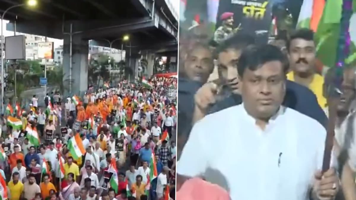 Tiranga Yatra: কেষ্টপুরে বিজেপির তেরঙ্গা যাত্রা, উপস্থিত ছিলেন সুকান্ত মজুমদারররা, দেখুন ভিডিয়ো