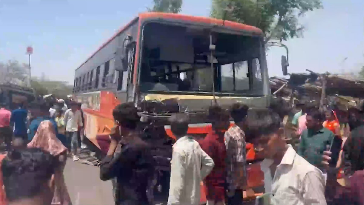 Gujarat: সবরকন্ঠে ভয়াবহ সড়ক দুর্ঘটনা, বাস-গাড়ি-বাইকের ধাক্কায় প্রাণ গেল ৫ জনের, গুরুতর আহত ২
