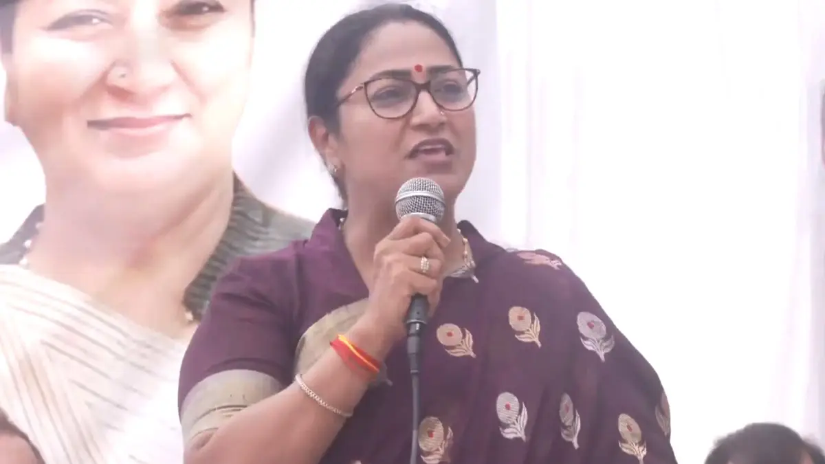 Delhi CM Rekha Gupta: দিল্লীতে দুবছরের মধ্যে বৈদ্যুতিক বাসের সংখ্যা দ্বিগুণ হবে জানালেন মুখ্যমন্ত্রী রেখা গুপ্তা